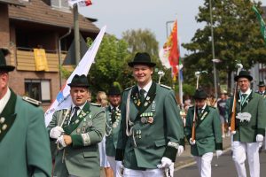 2026-08-16 DGuderley Schützenfest Allerheiligen SO beim Umzug (99)